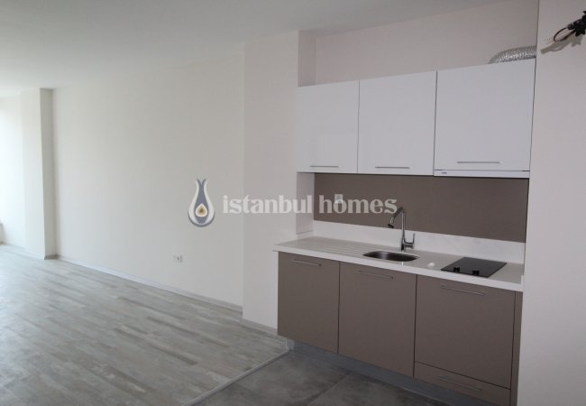 Offices on the Main Street in Küçükçekmece Istanbul 6