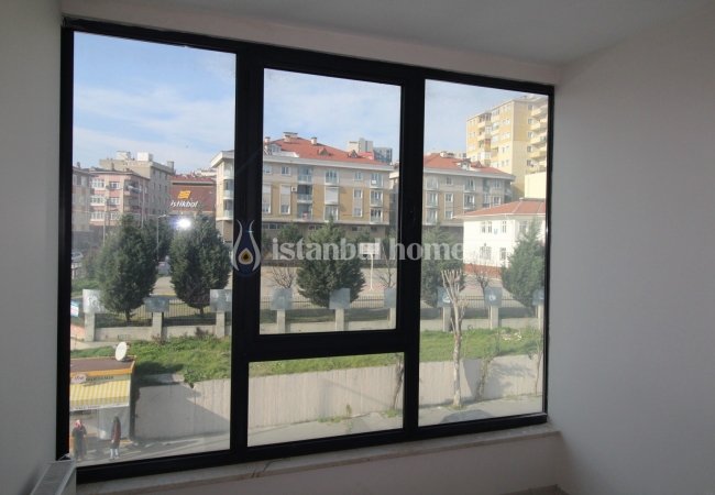 Offices on the Main Street in Küçükçekmece Istanbul 11