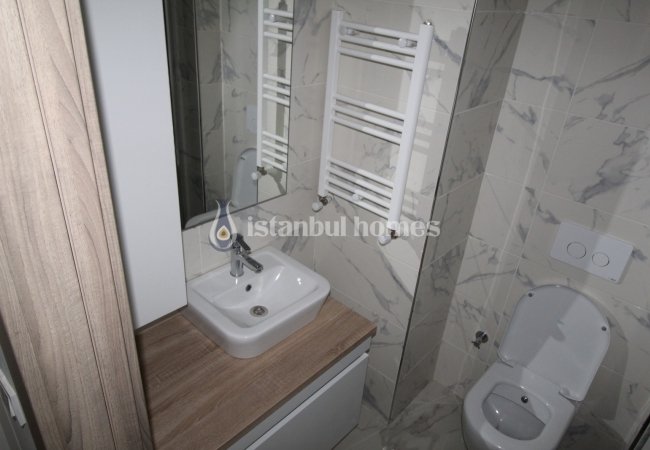 Offices on the Main Street in Küçükçekmece Istanbul 12