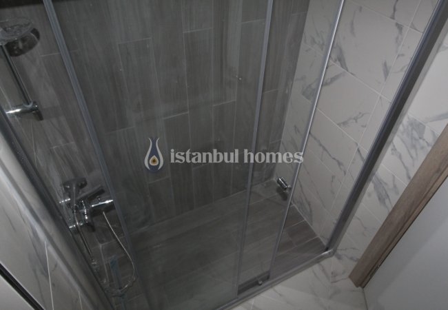 Offices on the Main Street in Küçükçekmece Istanbul 13