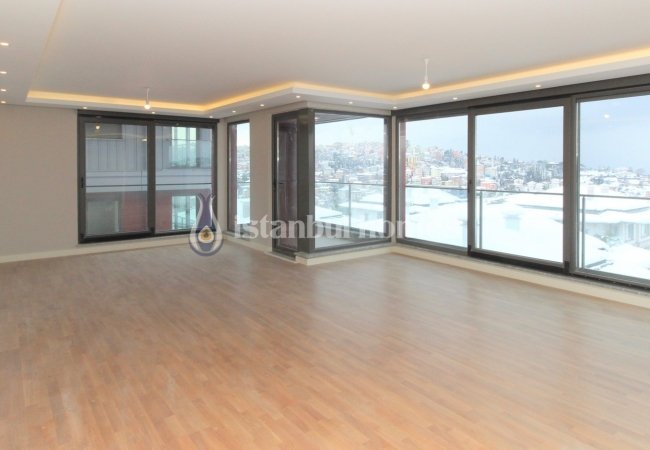 Smart Apartments in Complex with Fantastic Views in Uskudar