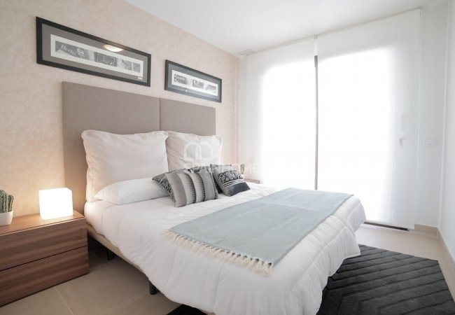 Almeria’da Özel Havuzlu ve Bahçeli Çağdaş Villalar 9