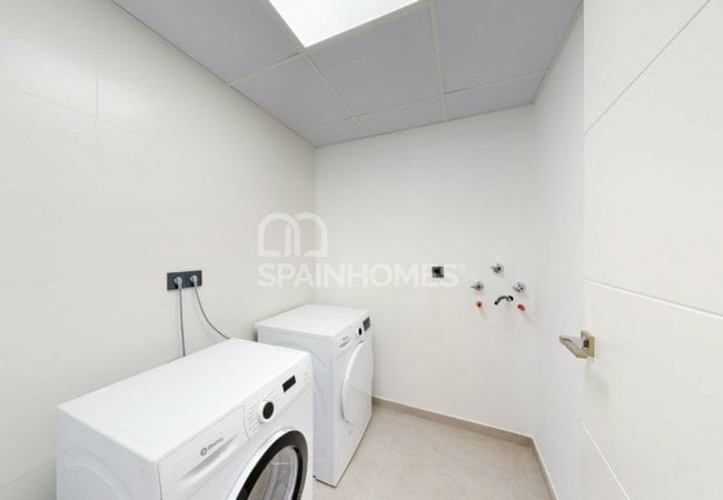 Luxury Villas with Private Pool, Basement and Solarium in Finestrat