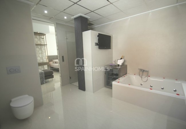 Modern İç Mekan Tasarımına Sahip Bahçeli Ferah Villalar 30