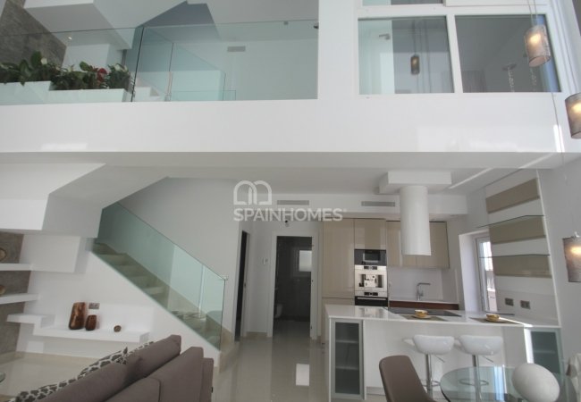 Modern İç Mekan Tasarımına Sahip Bahçeli Ferah Villalar 14