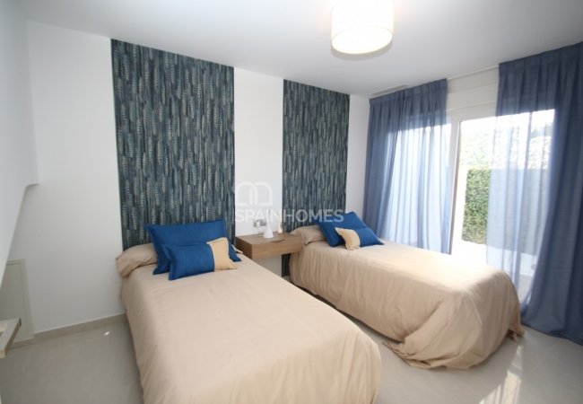 Modern İç Mekan Tasarımına Sahip Bahçeli Ferah Villalar 17