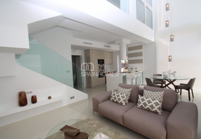 Modern İç Mekan Tasarımına Sahip Bahçeli Ferah Villalar 21