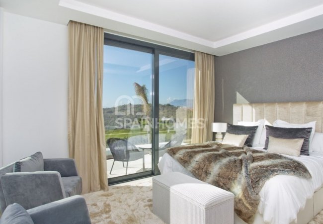 Contemporary Villas in Mijas with Sea, Golf and Mountain Views 17