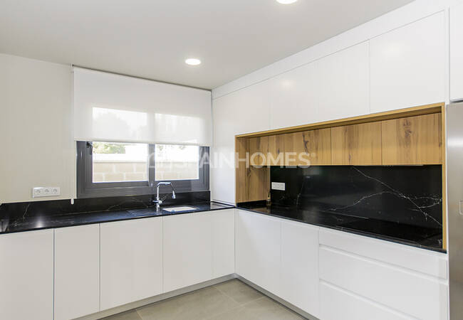 3 and 4 Bedroom Houses with Sea Views in San Miguel De Salinas