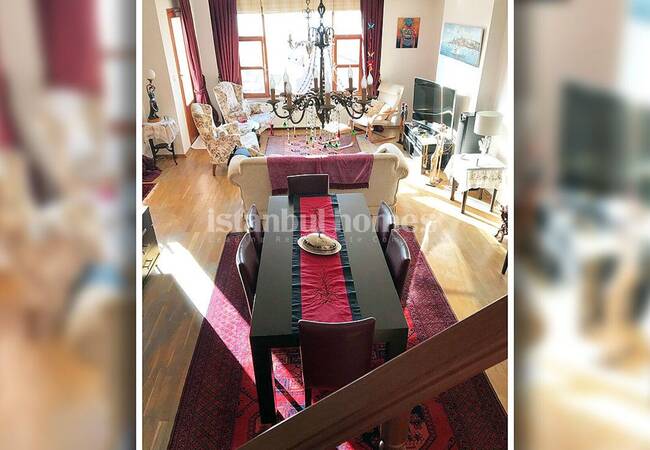 Ortaköy'de Büyüleyici Boğaz Manzaralı Merkezi Daireler 4