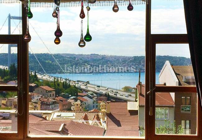 令人惊叹的博斯普鲁斯海峡景观公寓，位于伊斯坦布尔的贝西克塔斯地区。