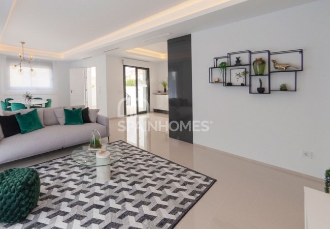 Key-ready Detached Villa with Swimming Pool in Ciudad Quesada 4