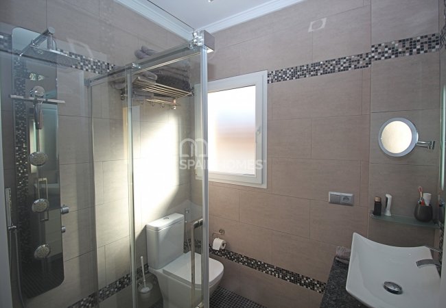 Alhaurin De La Torre’de Yerleşim Bölgesinde Müstakil Villa 32