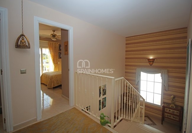 Alhaurin De La Torre’de Yerleşim Bölgesinde Müstakil Villa 33