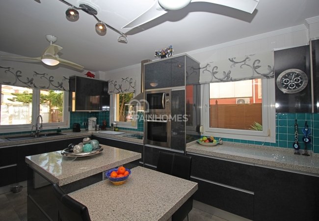 Alhaurin De La Torre’de Yerleşim Bölgesinde Müstakil Villa 47