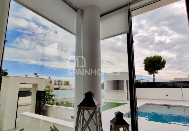 Brand-new Villas 10 Minutes to the Beach in Polop