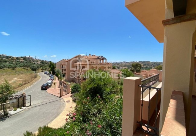 Mijas'ta Sakin Bölgede Akdeniz Stili Daireler 11
