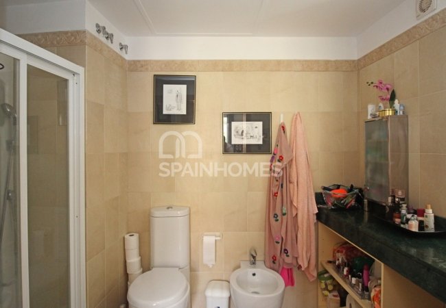Apartment in a Sought After Area of Benalmadena 29