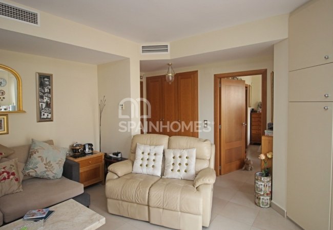 Apartment in a Sought After Area of Benalmadena 16