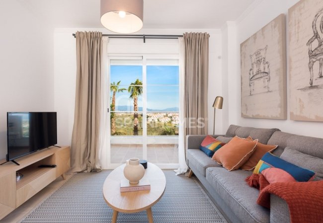 Manilva'da Ayrıcalıklı Konumda Deniz Manzaralı Daireler 31