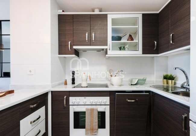 Manilva'da Ayrıcalıklı Konumda Deniz Manzaralı Daireler 33