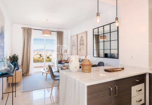 Manilva'da Ayrıcalıklı Konumda Deniz Manzaralı Daireler 34
