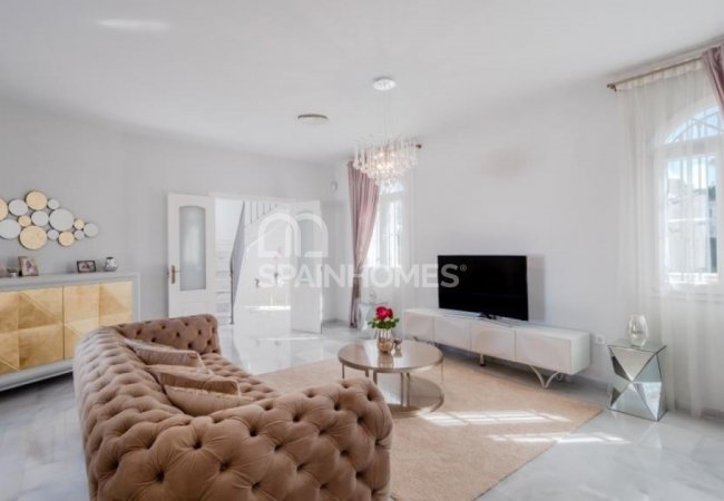 Ayrıcalıklı Konumda Golf Sahasına Sıfır Deniz Manzaralı Villa 9