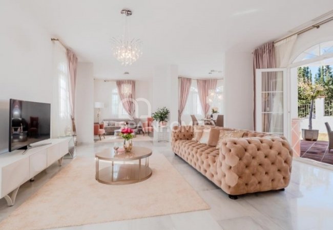 Ayrıcalıklı Konumda Golf Sahasına Sıfır Deniz Manzaralı Villa 12