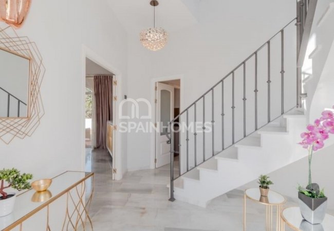 Ayrıcalıklı Konumda Golf Sahasına Sıfır Deniz Manzaralı Villa 15