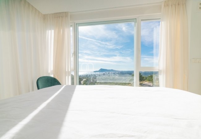 Altea Alicante’de Deniz ve Şehir Manzaralı Villalar 18