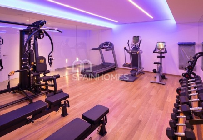 Well-located Prestigious Villa with Sea Views in Benahavis 27