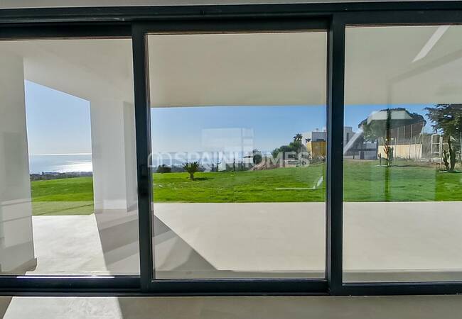 Fantastically Located Villa Close to Amenities in Mijas 29