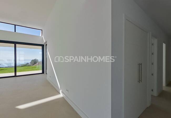 Fantastically Located Villa Close to Amenities in Mijas 13