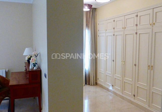 Estupenda Mansión Con Hermosa Piscina En Benahavis 36