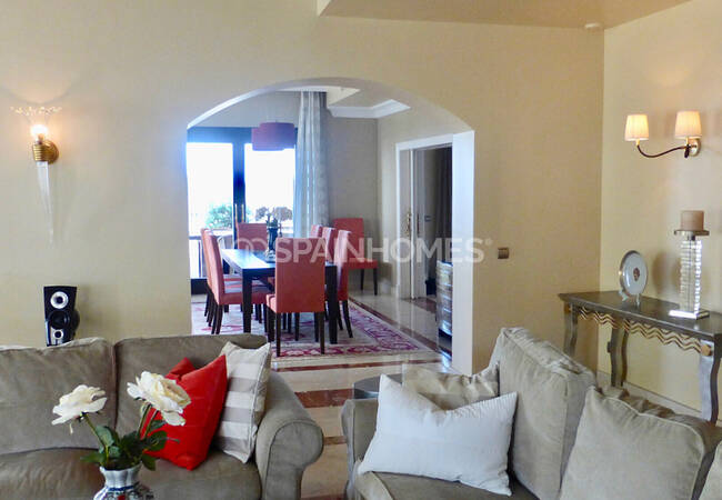 Estupenda Mansión Con Hermosa Piscina En Benahavis 22