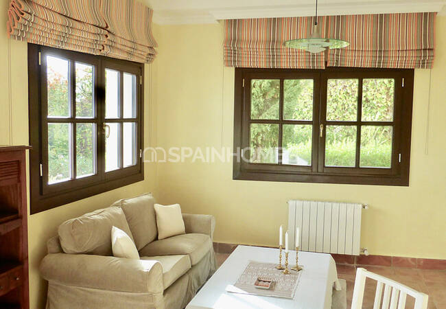 Estupenda Mansión Con Hermosa Piscina En Benahavis 28