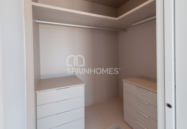 Cdad Quesada İspanya’da Havuzlu Modern Villa 10