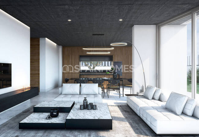 Cambrils'te Havuzlu ve Bahçeli Sitede Yarı Müstakil Evler 4