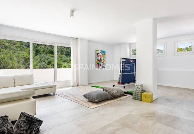 Benahavis'te Guadalmina Nehri Yanında Sıfır Daireler 17