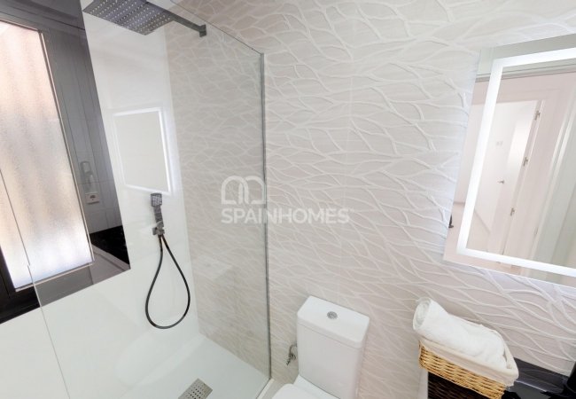 Costa Calida’da Plajlara Yakın Şık Müstakil Villalar 17