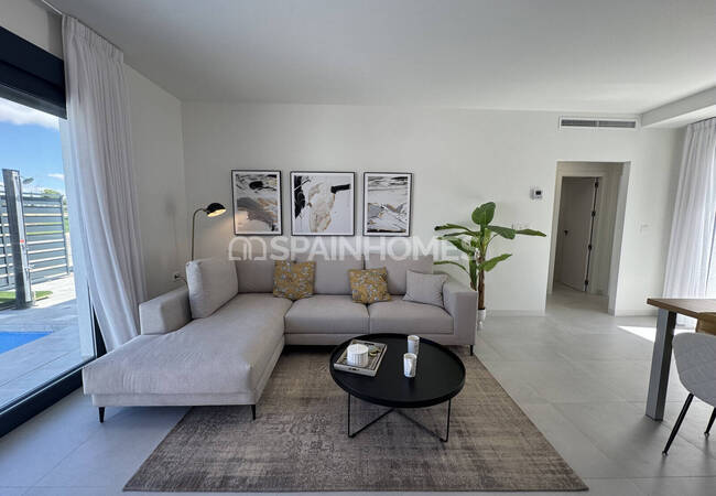 Roldan'da Modern Tasarımlı Ferah ve Şık Müstakil Villalar 14