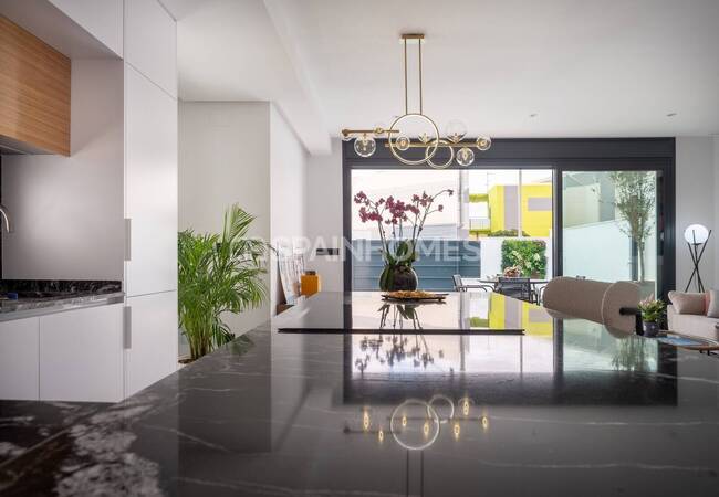 Spacious Semi Detached Homes with a Solarium in San Pedro 28