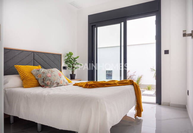Amplios Adosados Con Solarium En San Pedro 40