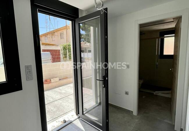 Mainstream Style Properties with Quality Finishes in Costa Calida 18