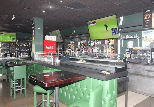 Murcia Cartagena'da Sahile Yakın Yenilenmiş Restoran 11