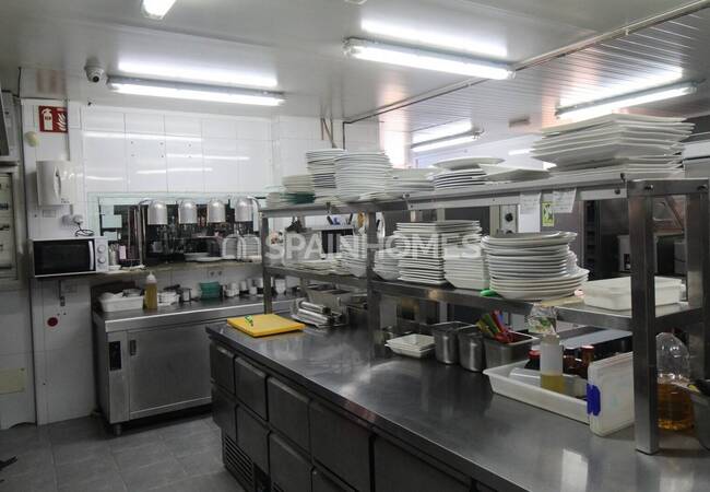 Murcia Cartagena'da Sahile Yakın Yenilenmiş Restoran 17