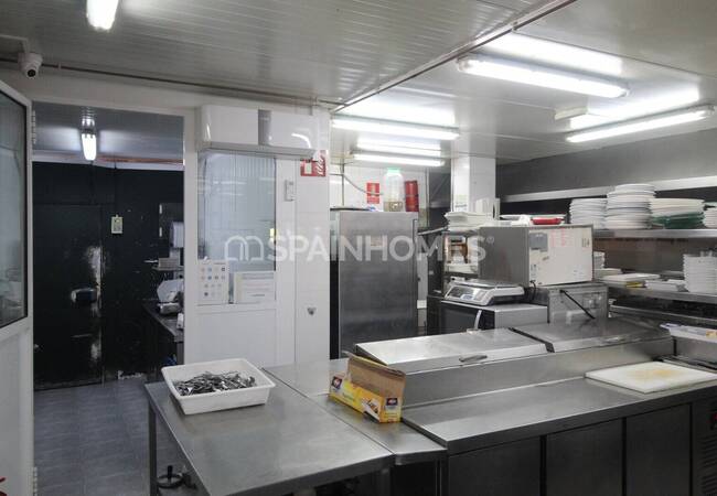 Murcia Cartagena'da Sahile Yakın Yenilenmiş Restoran 18
