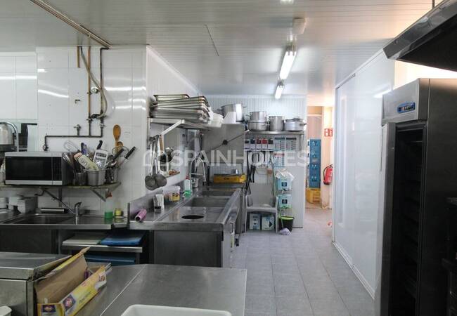 Murcia Cartagena'da Sahile Yakın Yenilenmiş Restoran 19