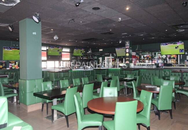 Murcia Cartagena'da Sahile Yakın Yenilenmiş Restoran 15