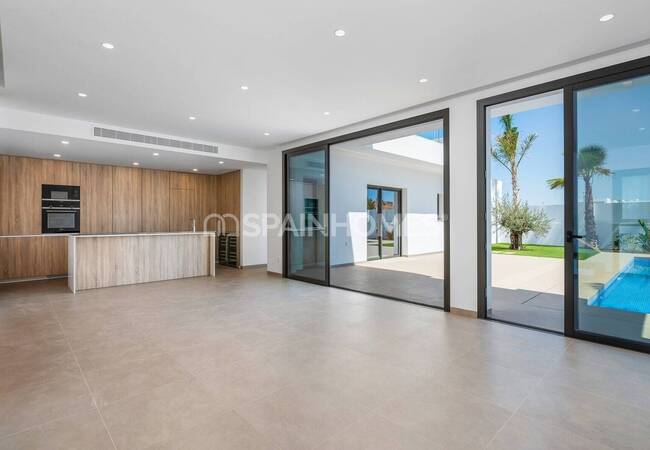 Chic Villas Near the Beach in San Pedro Del Pinatar 14